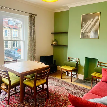 Spacious 2 Storey Penthouse Flat, Fantastic Views! Apartman Bristol